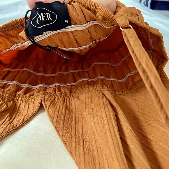 **NWT** CIDER, Orange V-Neck Shirred Waist Midi Dress - Picture 5 of 13